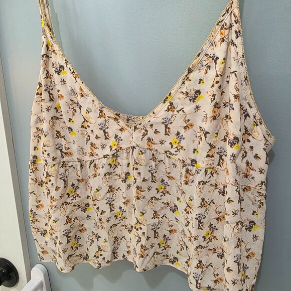 Little Moon Cream Floral Tank Top Women’s L Sleeveless Cami Blouse - Picture 3 of 11